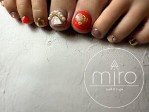 投稿についてもっと詳しく フットネイルがまだまだ大盛況😆🌻🍉